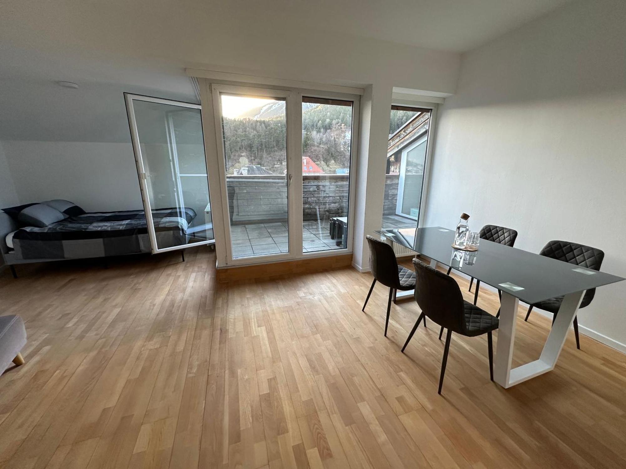 Geraeumiges Sonniges Apartment Mit Bergblick Имст Экстерьер фото