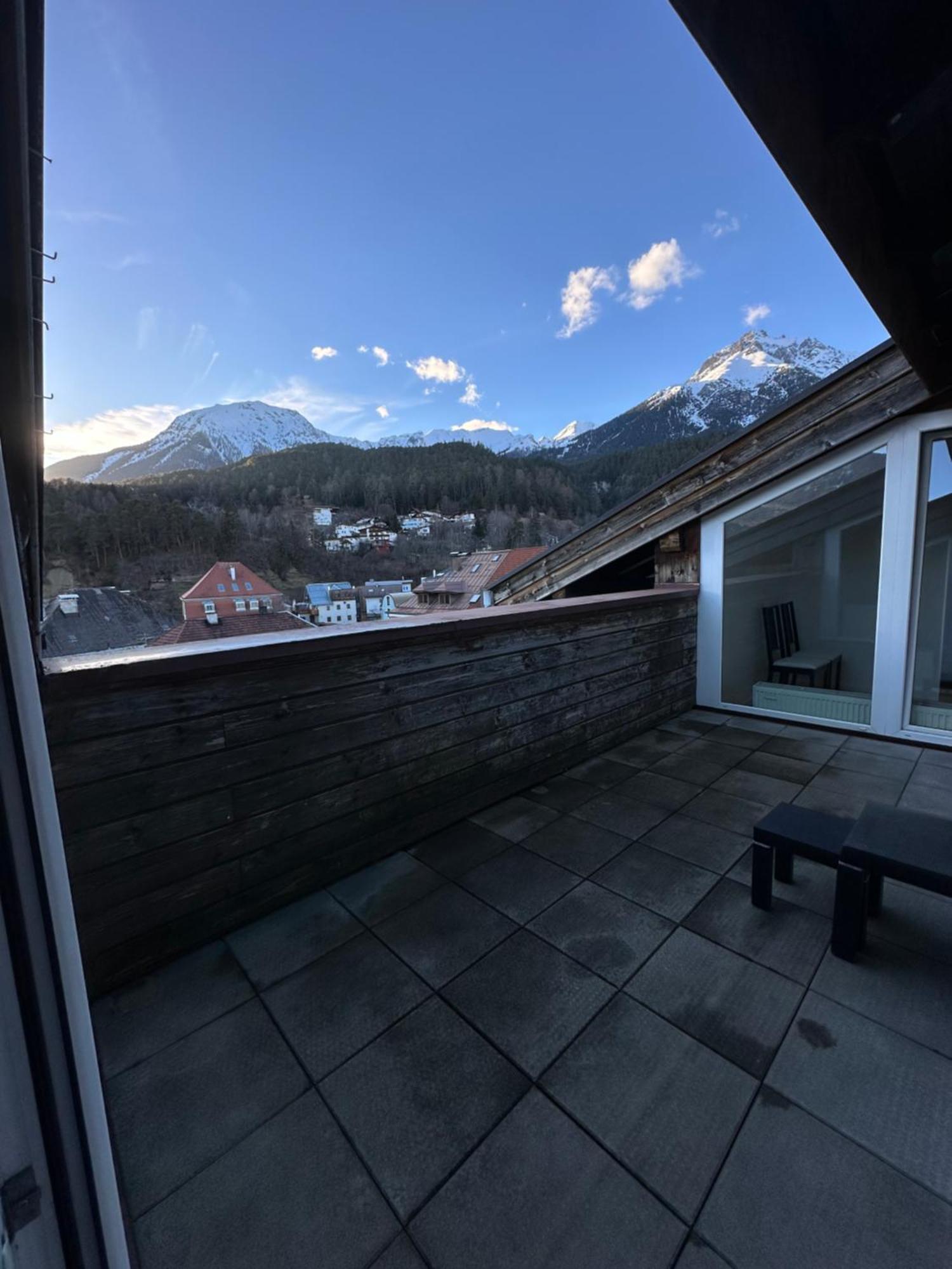 Geraeumiges Sonniges Apartment Mit Bergblick Имст Экстерьер фото